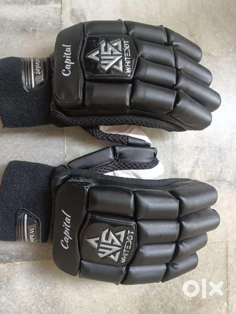 White dot capital RH mens/large batting gloves (black)