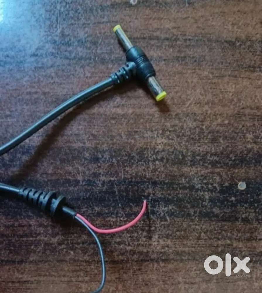 4 A black pvc 2in one laptop power lead