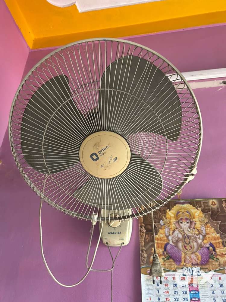 Wall table fan