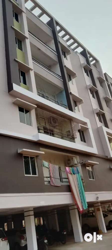 Low BudgetGated Community Flats available at Paravada