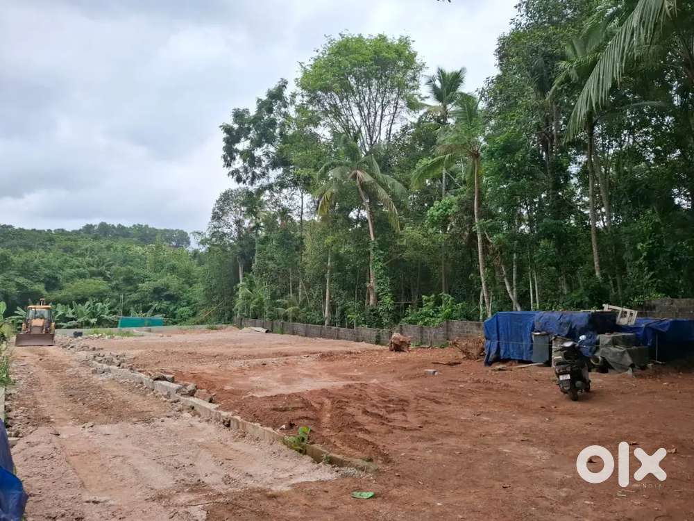 THIRUMALA. KUNNAPUZHA PLOT FOR SALE.4.CENT TOTAL 24.LAKH