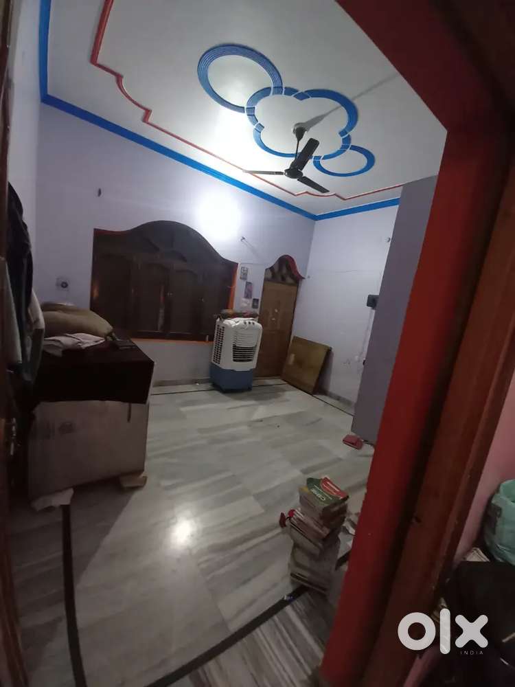 1 room with seperatw bathrom and separate entry gate
