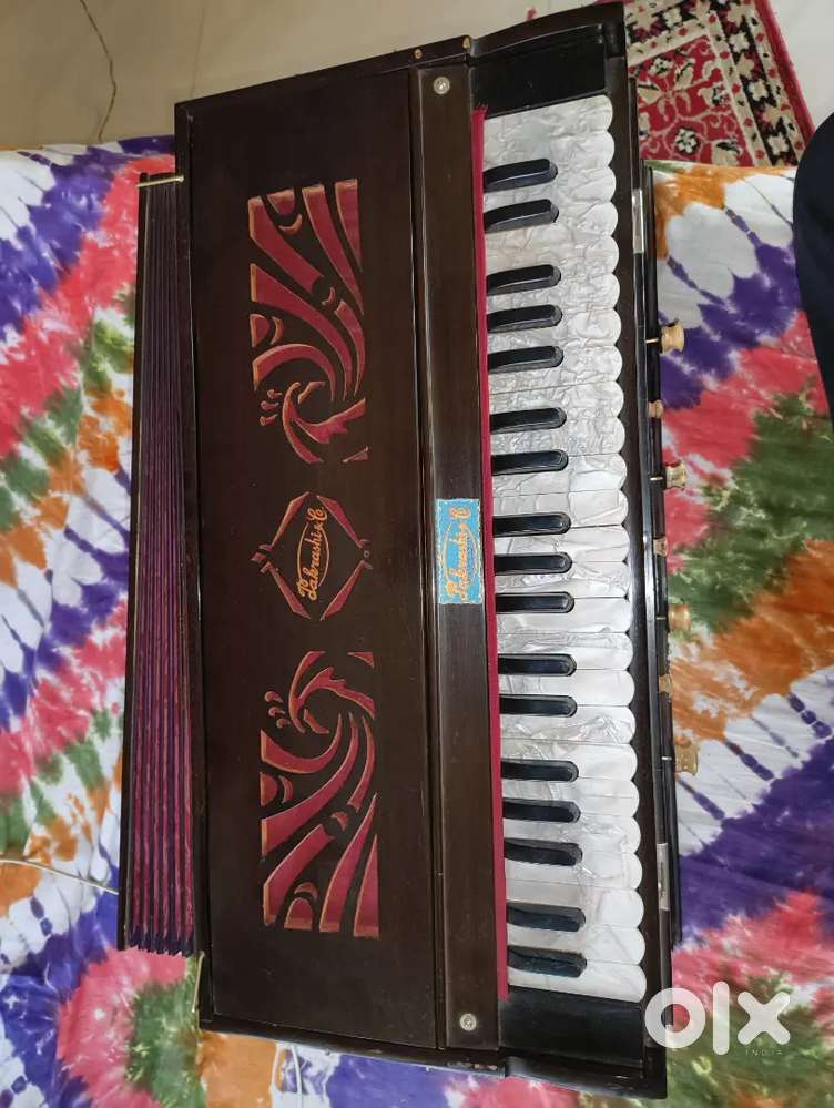 Pakrashi 42 keys Harmonium