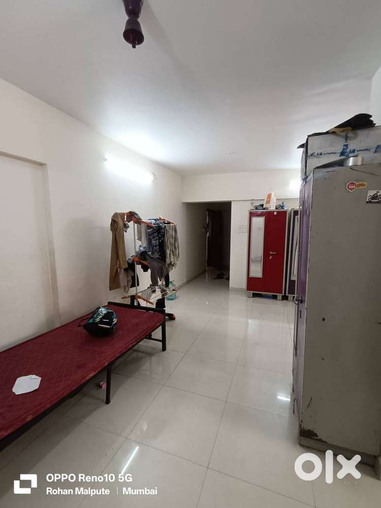 Boys pg in ghatkopar near to station and lbs marg