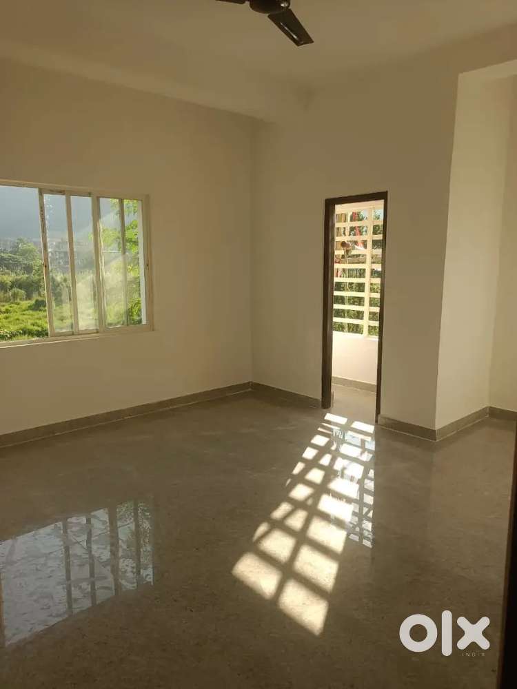 Single Room available for Rent At Six mile,Rent 8500/-