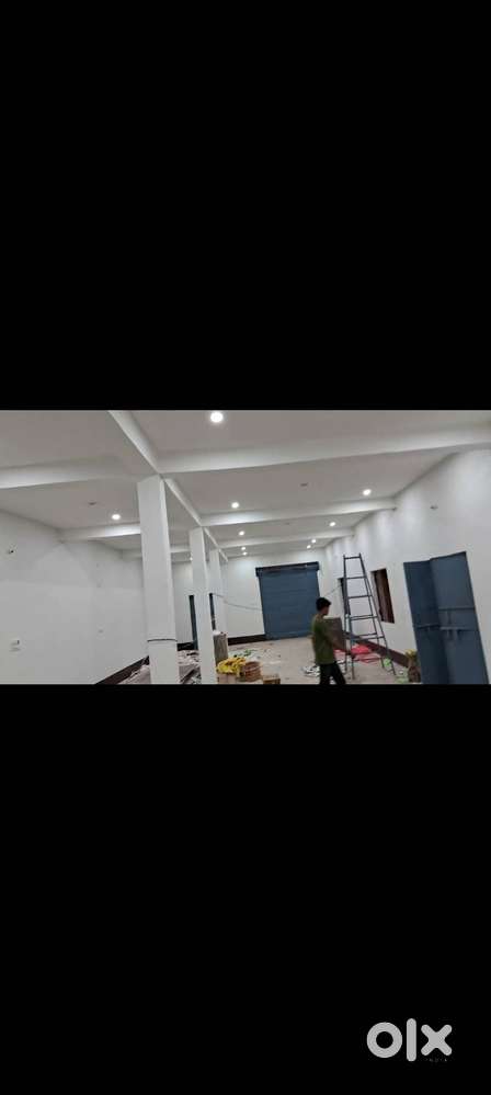 Big hall area for any showrooms or bank