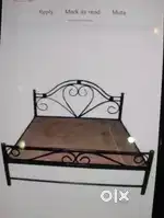 Bed with dulaf