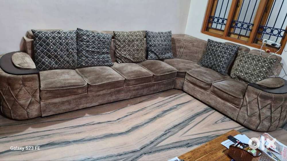 Branded Sofa Set 5 years old