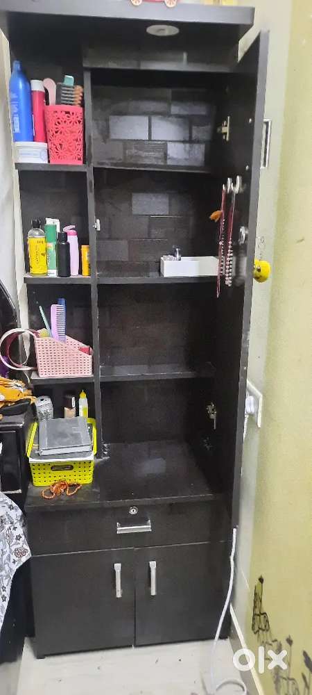 Dressing table in very good condition.