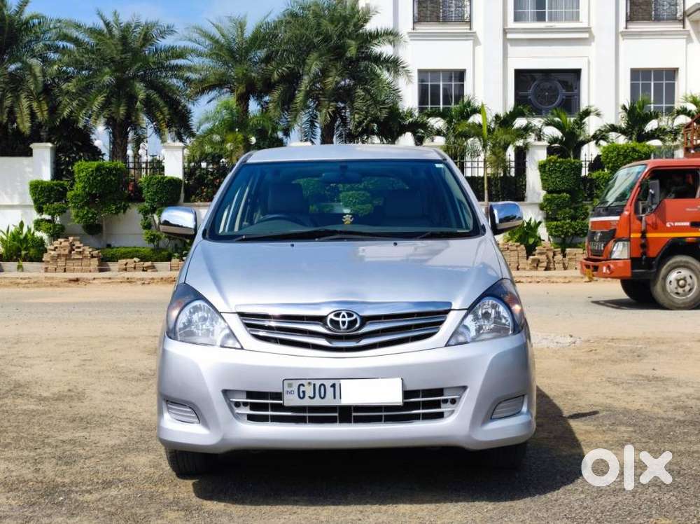 Toyota Innova 2.5 VX 8 STR, 2011, Diesel