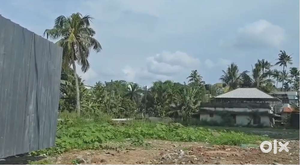 5cent residential plots in a Gated Villa Community in Vennala
