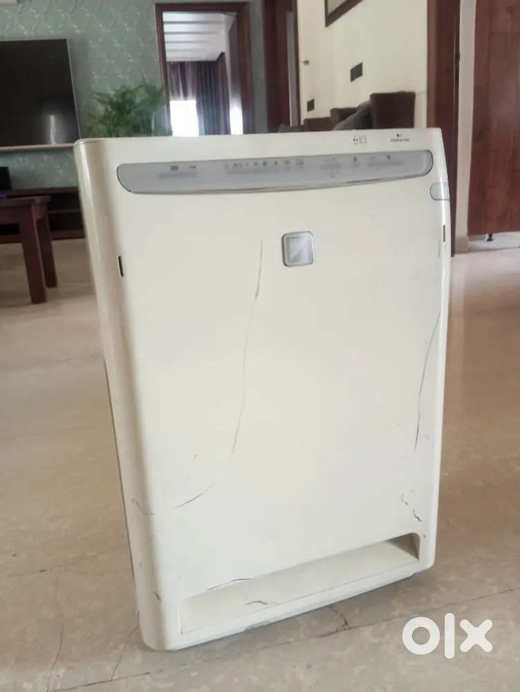 Daikin Air Purifier   Excellent Working Condition  Japan Technology