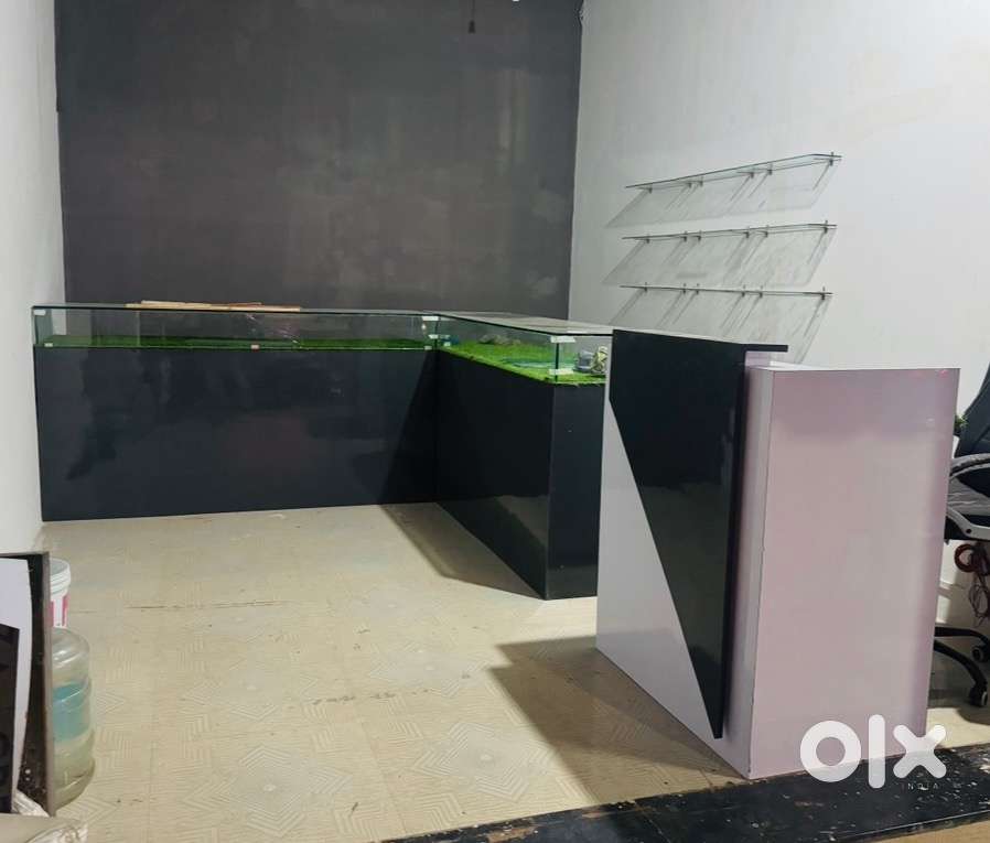 2 Glass Counter 1 cash counter