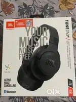 JBL tune 760 ANC headphone