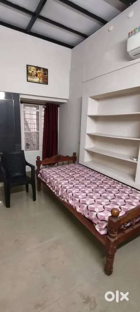 Executive AC Room for working professionals