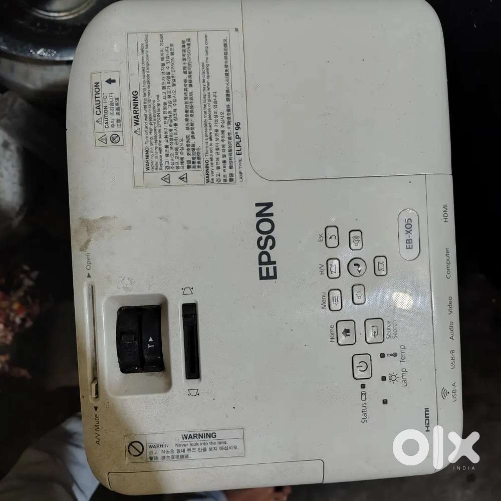 Epson eb-x05 for sale in mint condition