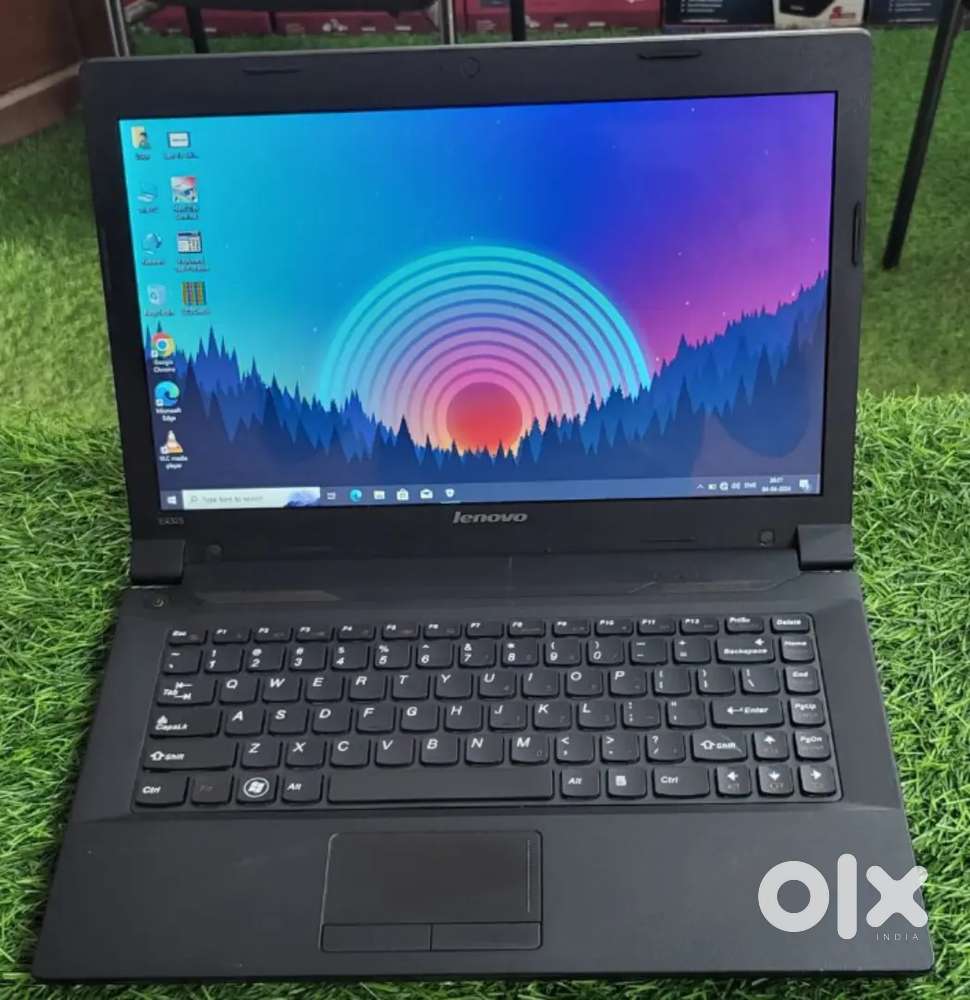 LENOVO LAPTOP 4GP RAM 250 GP HDD WIFI INTEL PENDIUM PROCESSOR WINDOWS8