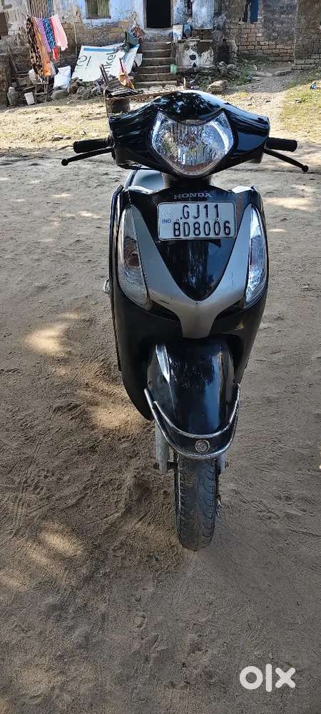 Aviator black colour