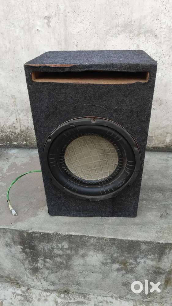 Alpine V12 amp with panasonic base in very new condition