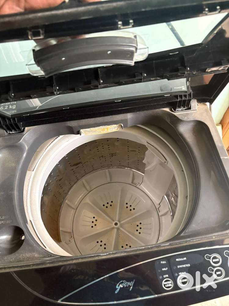 Fridge and washing machine combo