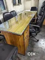 Computer table, office desk and 5 office chairs