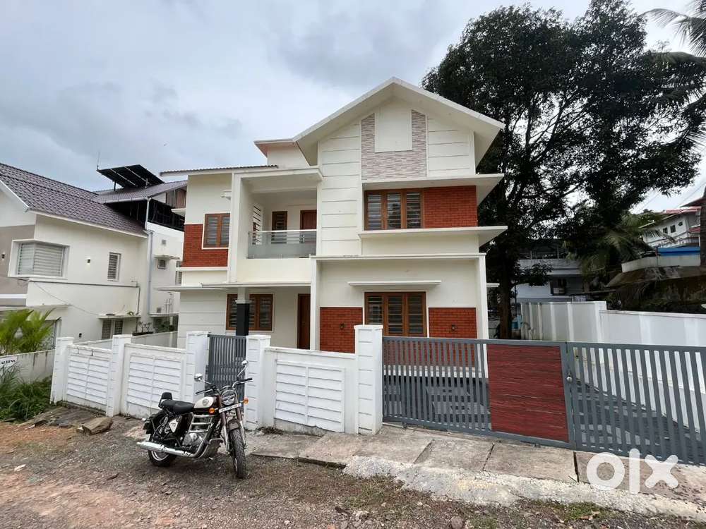 2300sqft 4+ BHK New House for sale in Kakkanad, near Civil Station
