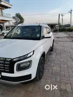 Hyundai Venue 2024 Petrol 5500 Km Driven