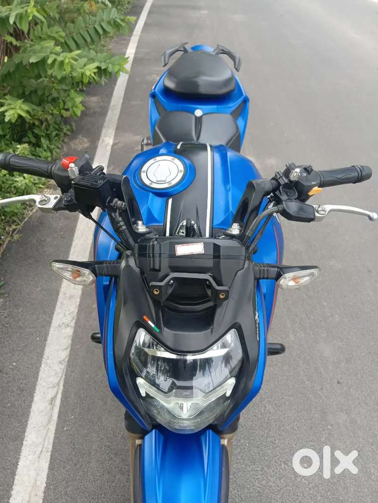 2023 200 4v