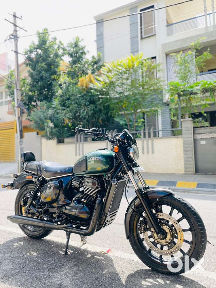 Yezdi Roadster Green ABS