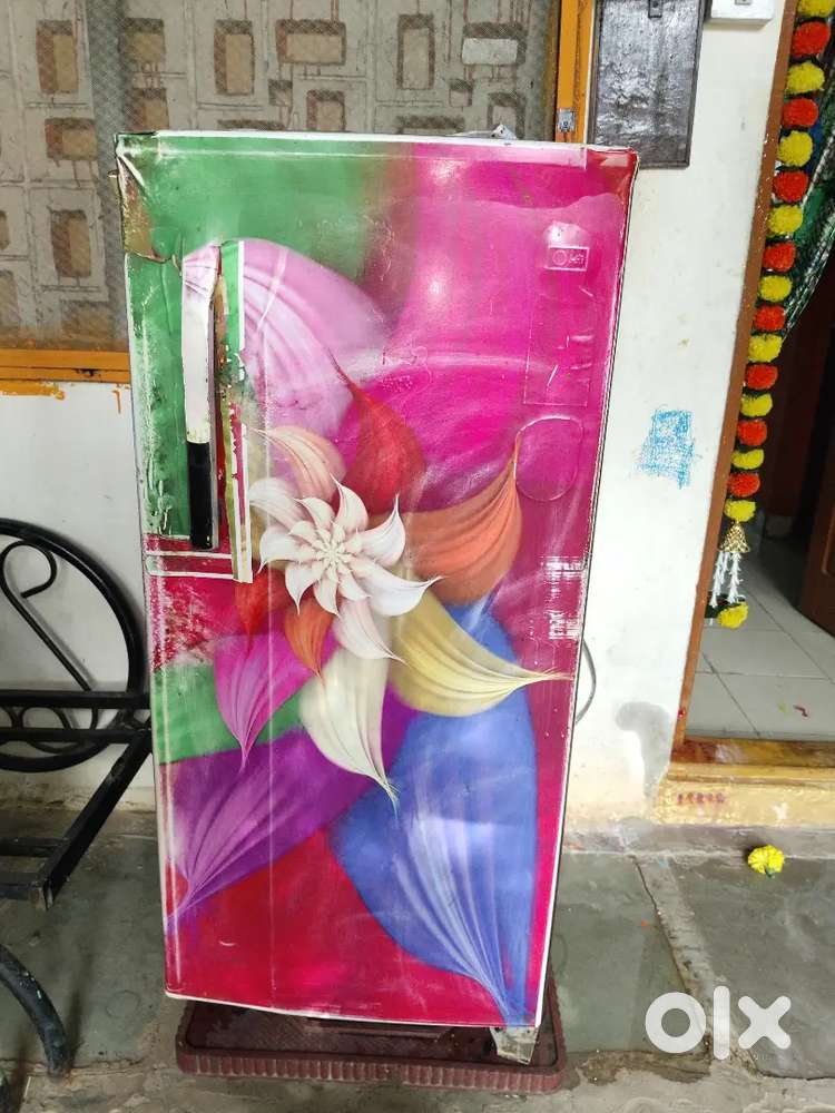 Sacand hand fridge in good condition