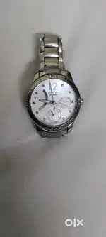 Analogue watch for women