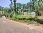 Karukachal.malappally.roadil.13.cent.centinu.3.lakh
