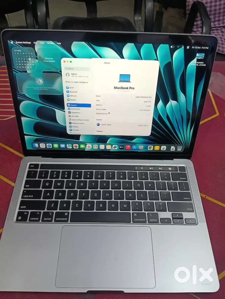 Macbook pro M2 good working 16 gb ram 256 ssd