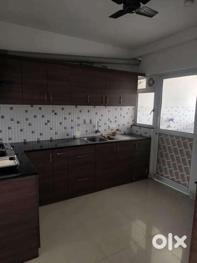 2bhk Ac luxary  semi furnished flat puthangady including mnc 23000