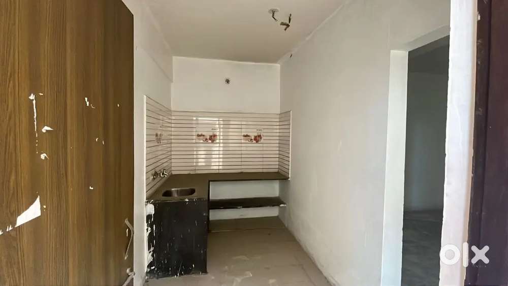 2bhk flat unused, total 15+ towers in gated society bahadura umred rd