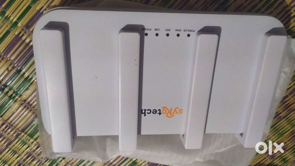 Syrotech 4010 AX1500 Dual band Optical Router