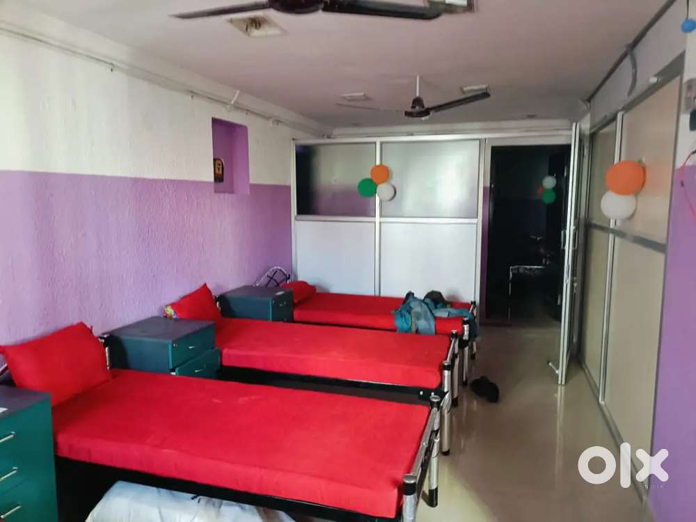 PALAVANTHAGAL RAILWAY STATION NEAR AC NON AC ROOMS AVAILABLE WITH FOOD