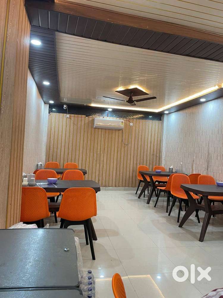 Running Non-Veg Restaurant From 6 Months