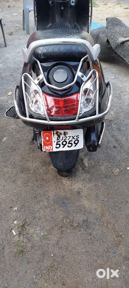 Gadi a1 condition h kuch bhi kam nahi h