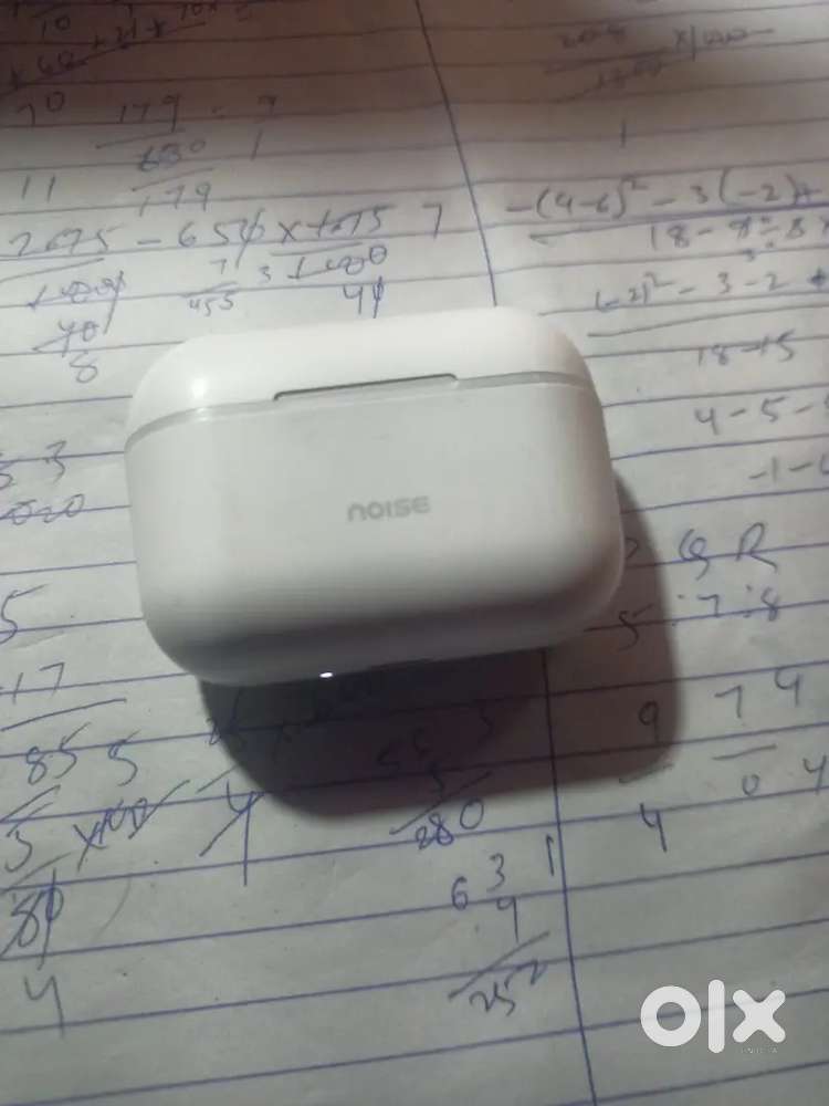 Noise air buds vs 102 this is good condition I use in 1 month