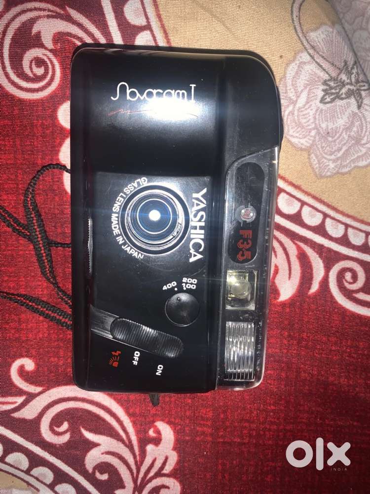 Yashica old reel camera