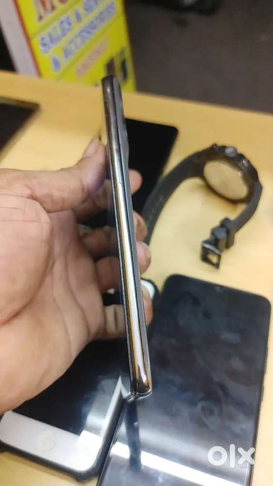 Vivi y100 pakka condition 8gb  128 memory og display change mobile