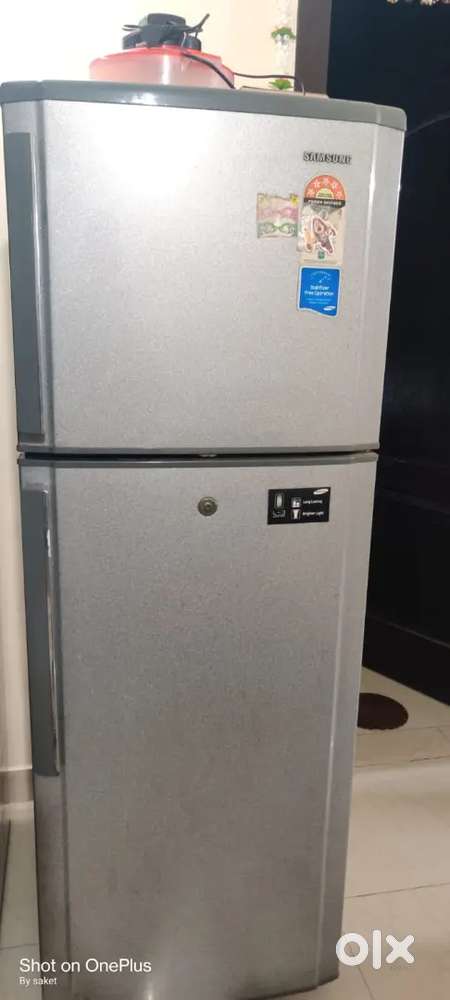 Samsung 280 refrigerator