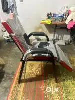 Saloon chair