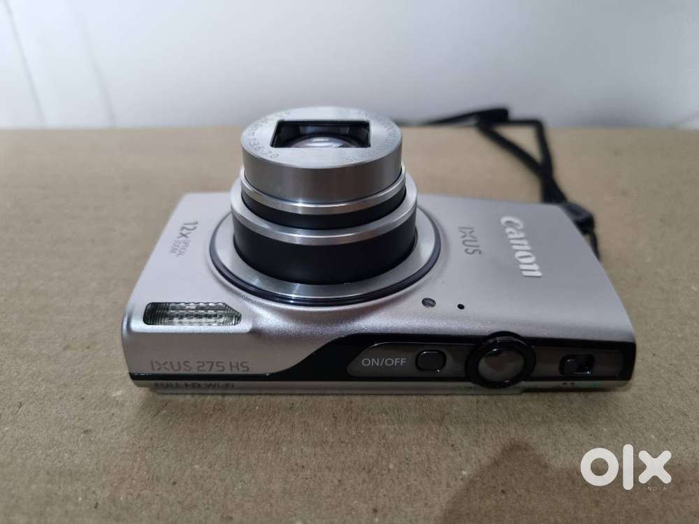 MINT CONDITION CANON IXUS 275HS WITH WIFI.