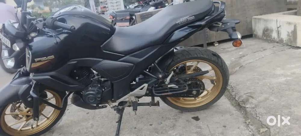 Selling My fzs V3