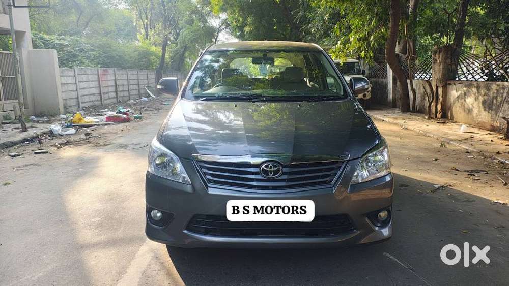 Toyota Innova 2.5 VX 8 STR, 2013, Diesel