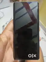 मोबाइल बेचना है क्योंकि मुझे कोई दूसरा नया मोबाइल खरीदना है ।