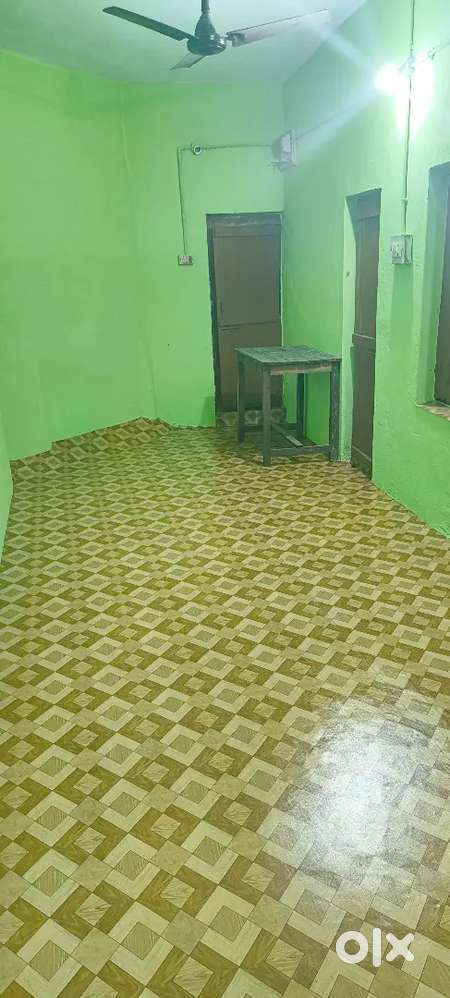 Rent Room Available for girls only