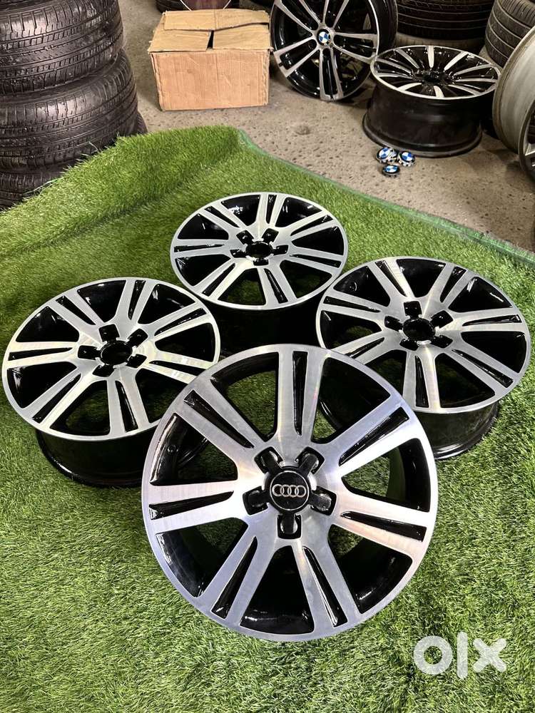 AUDI ORIGINAL ALLOY WHEELS 17 INCH (VERY GOOD CONDITION)
